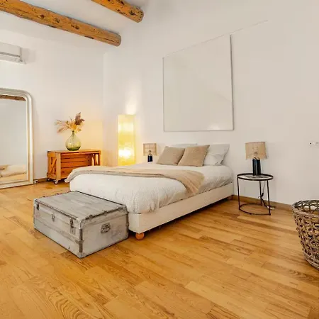 Dans Un Mas Provencal Avec Jacuzzi Holiday home